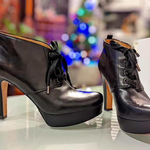 Joan & David Shoes - Joan and David leather, heeled platform, lace up boots LUXE